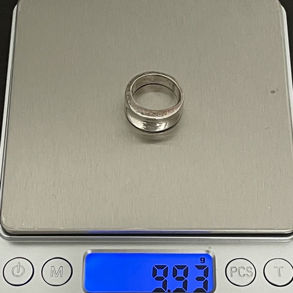 Silver ring - Picture 2 of 4